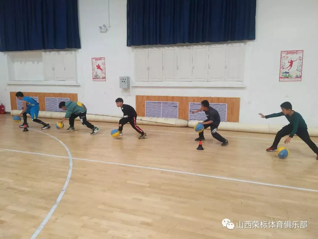 专业篮球裁判如何利用虚拟现实提高判罚准确性_2