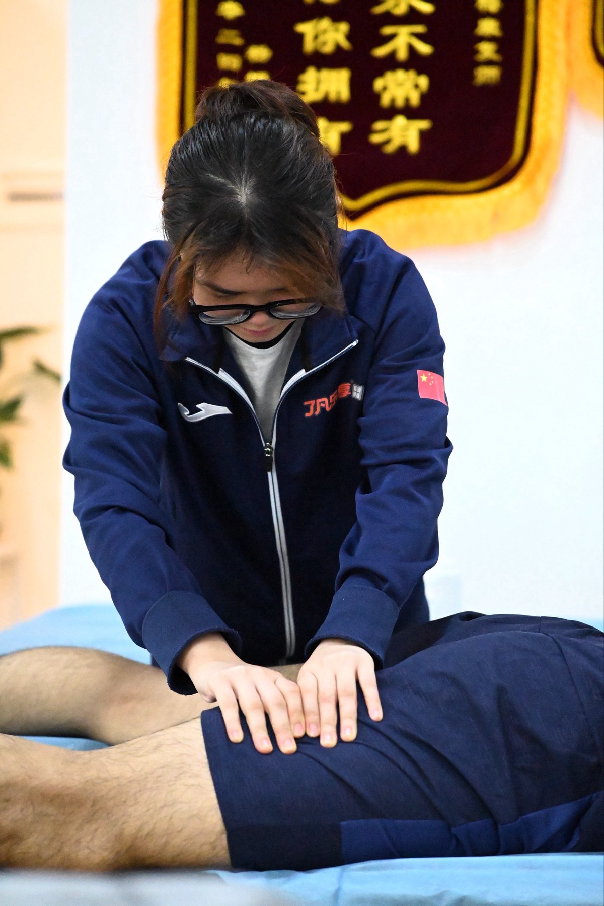 大学生球员如何应对季后赛压力_2